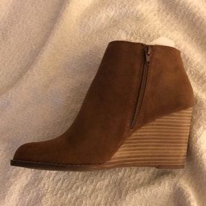 Lucky Brand brown Suede Bootie wedge never worn!